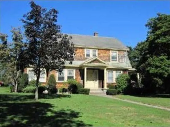 45 Fairview Ave, Coventry, RI 02816