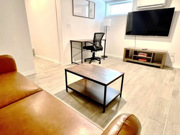 (undisclosed Address), El Paso, TX 79903