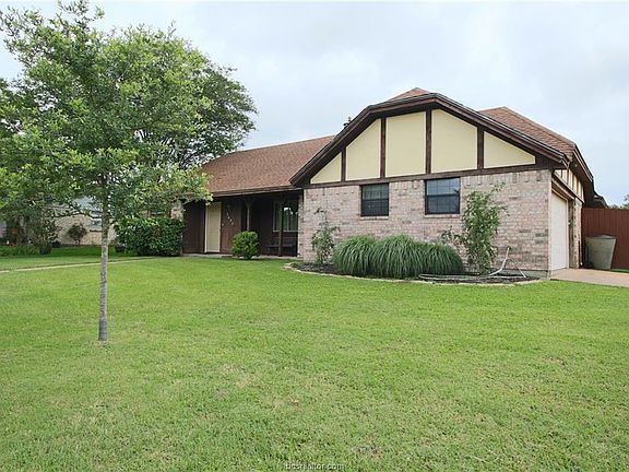 2nd image of 3607 Forestwood Dr