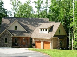 500 Starfire Ct, Oak Ridge, NC 27310