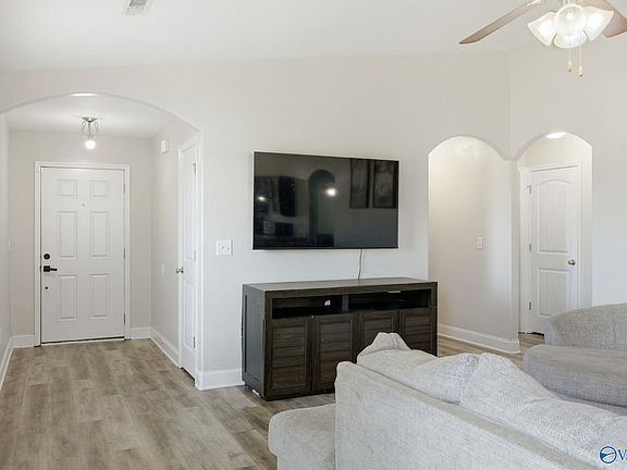 5th image of 241 Cotton Bayou Dr