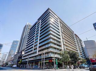 111 Elizabeth St #1711, Toronto, ON