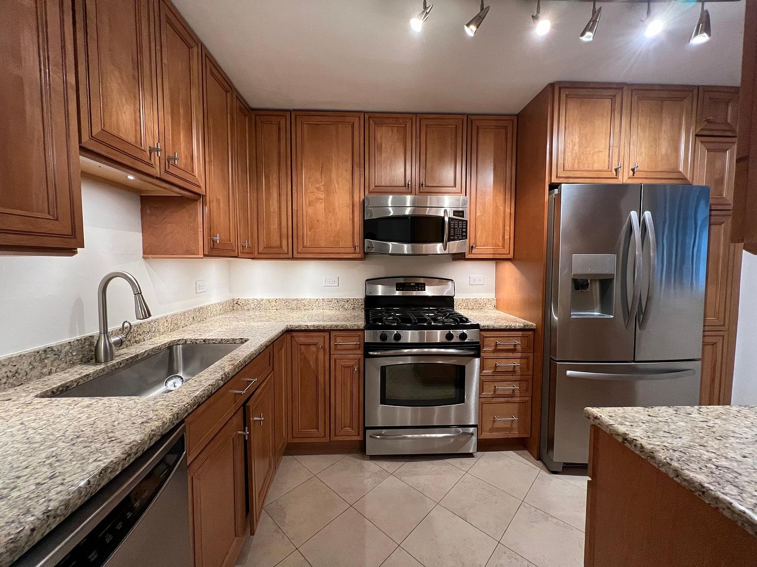 850 N Dewitt Pl 3, Chicago, IL 60611 Zillow