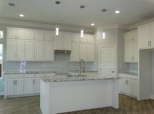 1823 Nomas St, Dallas, TX 75212