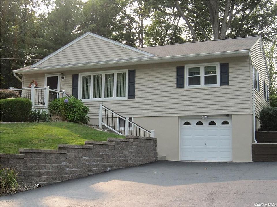 1st image of 69 Westwood Dr