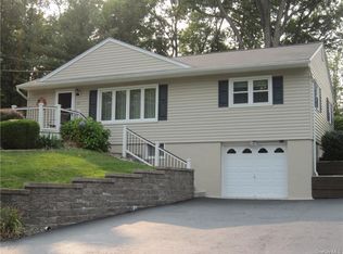 69 Westwood Dr, Newburgh, NY 12550