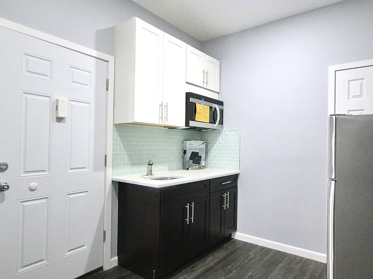 298 Troutman St #2F — Photo 3