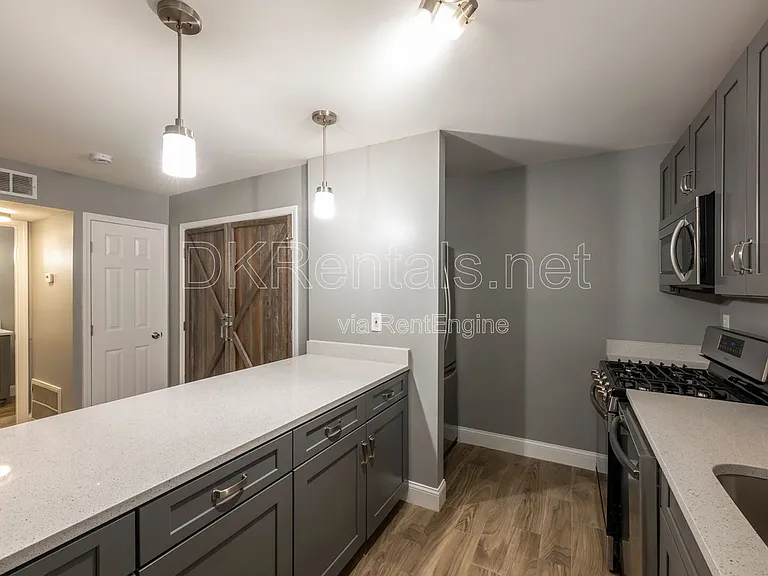 1309 Summit North Dr NE — Photo 6