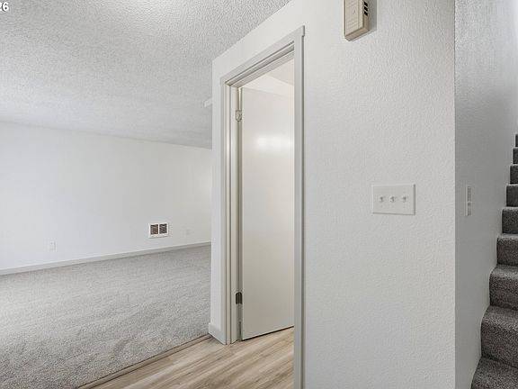 3rd image of 1100 N Meridian St APT 43