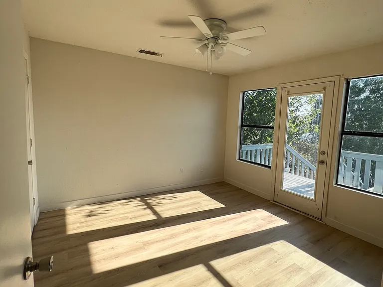 501 Two Pines Ln — Photo 11