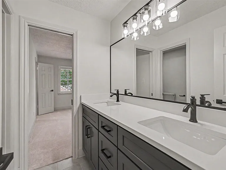 507 Commodore Way — Photo 29