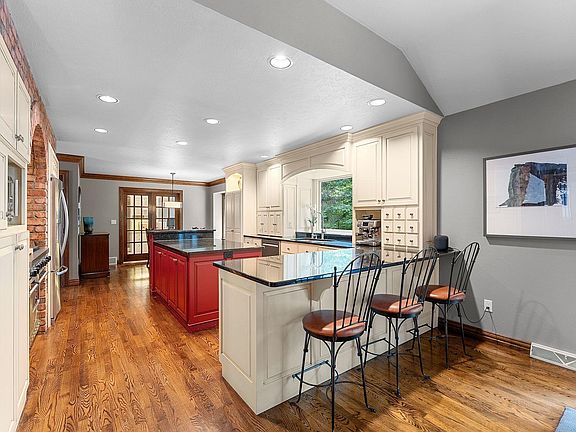 5th image of 152 Garden Gate Ct