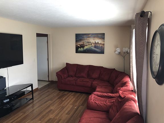 4th image of 65602 Barrens Dr