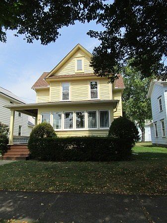 1st image of 618 E Walnut St