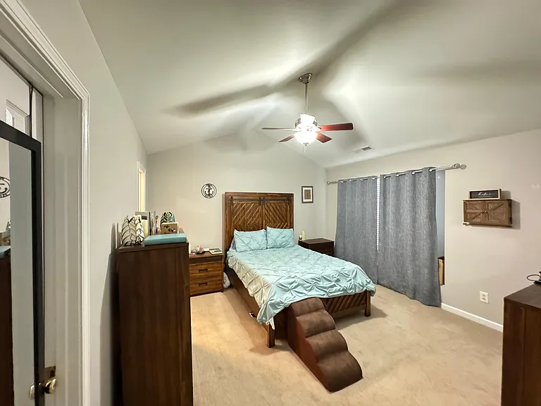 633 Rock Lake Gln — Photo 7
