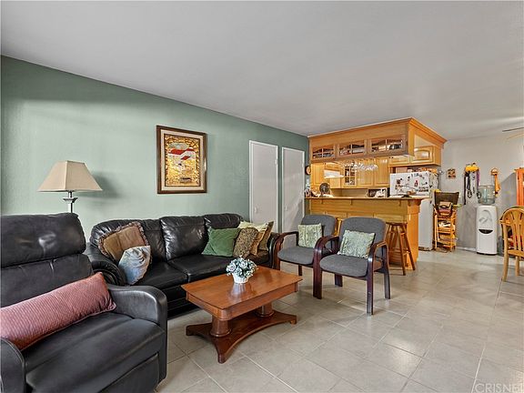 2nd image of 25007 Peachland Ave Unit 121