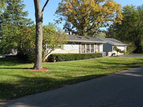 2nd image of 155 N Cedar Ave