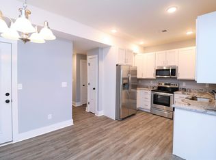 142 Abbey Rd, Versailles, KY 40383