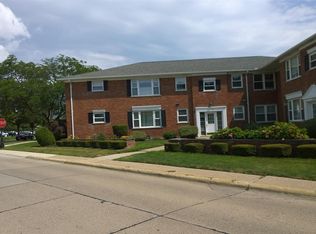 17540 Mack Ave APT 8, Grosse Pointe, MI