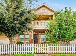7255 Autumn Sun Dr, Houston, TX 77083