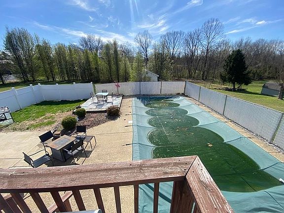 4th image of 33 Bellefonte Rd