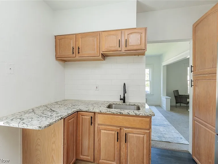 2035 Chesterland Ave #DOWN — Photo 23
