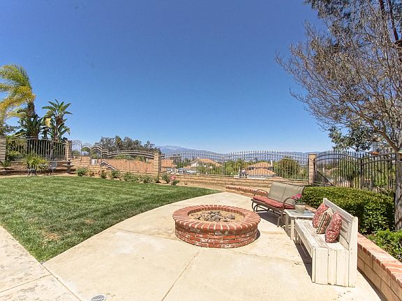 Unobstructed view of Rvrsd