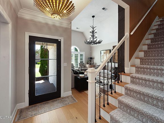 4th image of 202 Princeton Pl