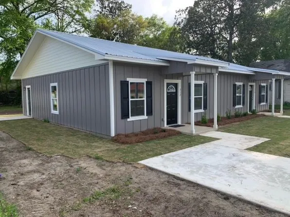 210 7th St NW, Moultrie, GA 31768