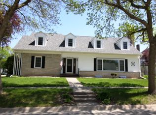 107 Reynolds St, Manchester, IA 52057