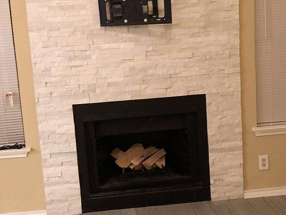 3rd image of 6800 Windwillow Dr