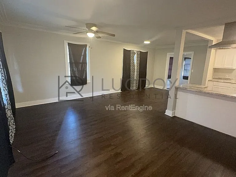 201 W Santa Clair St — Photo 4