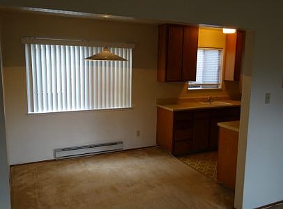 3rd image of 474 Commercial Ave APT 5