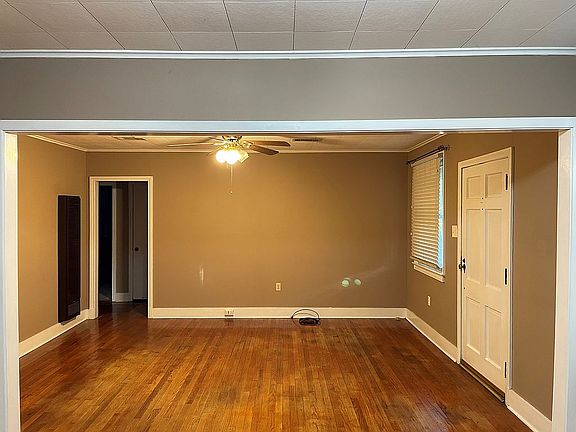 5th image of 630 Avenue E