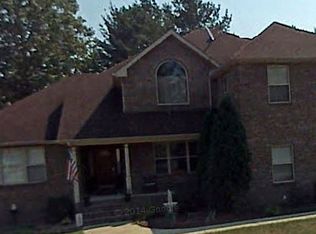 304 Lower Overlook Dr, Hurricane, WV 25526