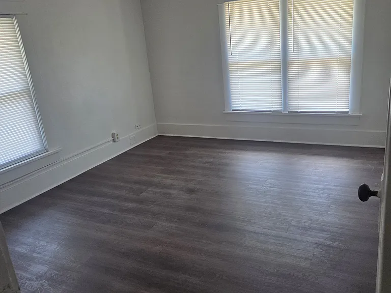 708 N Lake St #B — Photo 13