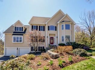 18 Hearthstone Rd, Hopkinton, MA 01748