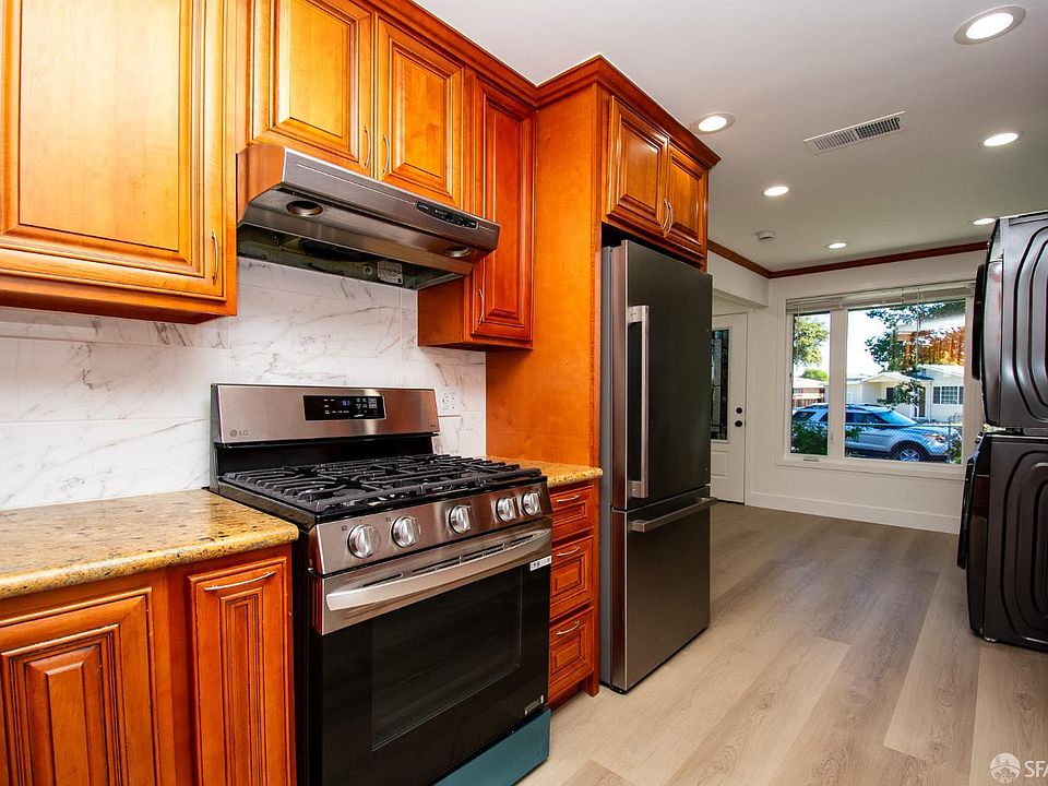 1st image of 1099 Bradford Dr #A