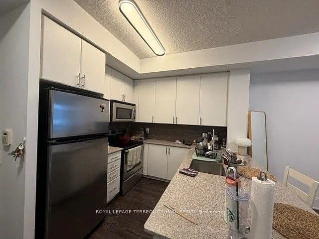 560 Front St W #806 — Photo 14