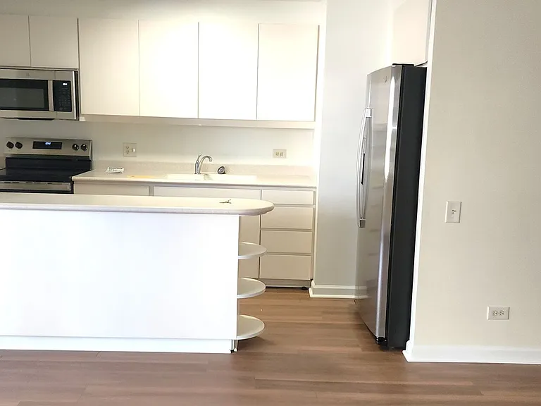 1778 Ala Moana Blvd #801 — Photo 4