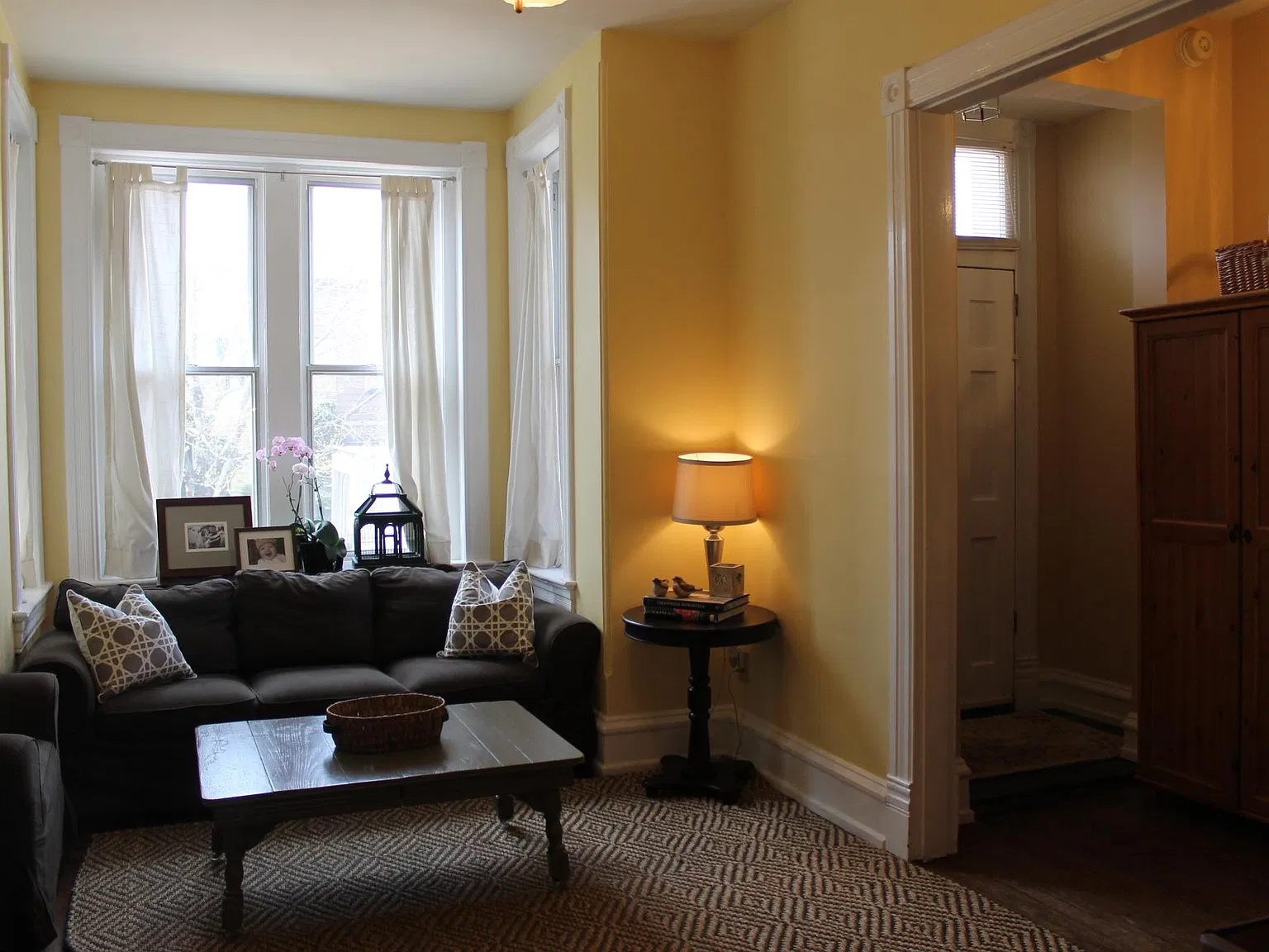 3 bed, 1.5 bath, 1528 sqft, $3,800 — Photo 4