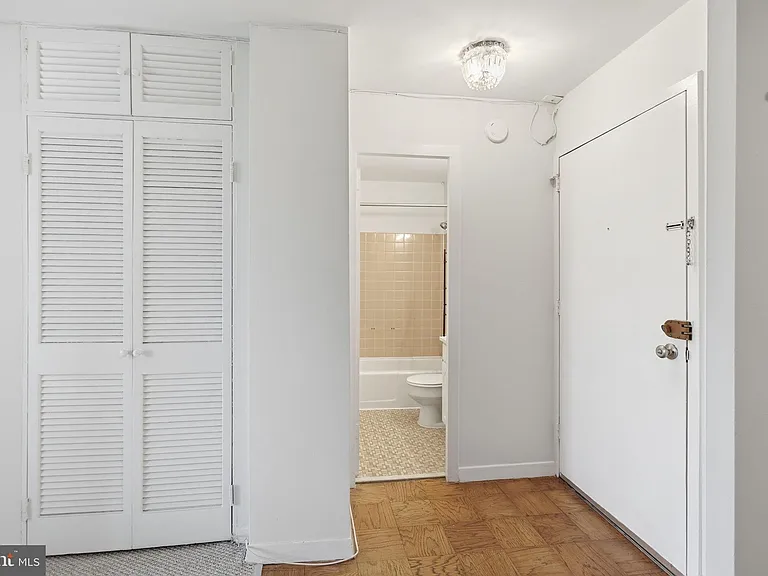 2201 L St NW #805 — Photo 19