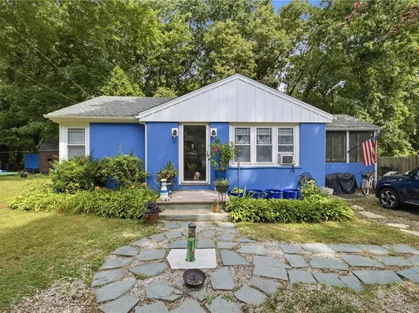 50 Plum Point Rd, Saunderstown, RI 02874