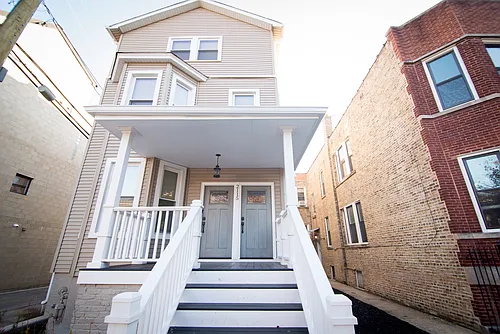 2115 W Berteau Ave #G Photo 1