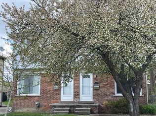 1832 N Center St, Royal Oak, MI 48073