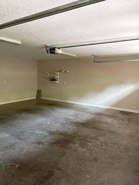 3 bed, 1581 sqft, $2,100 — Photo 4