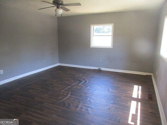 3rd image of 505 E Main St