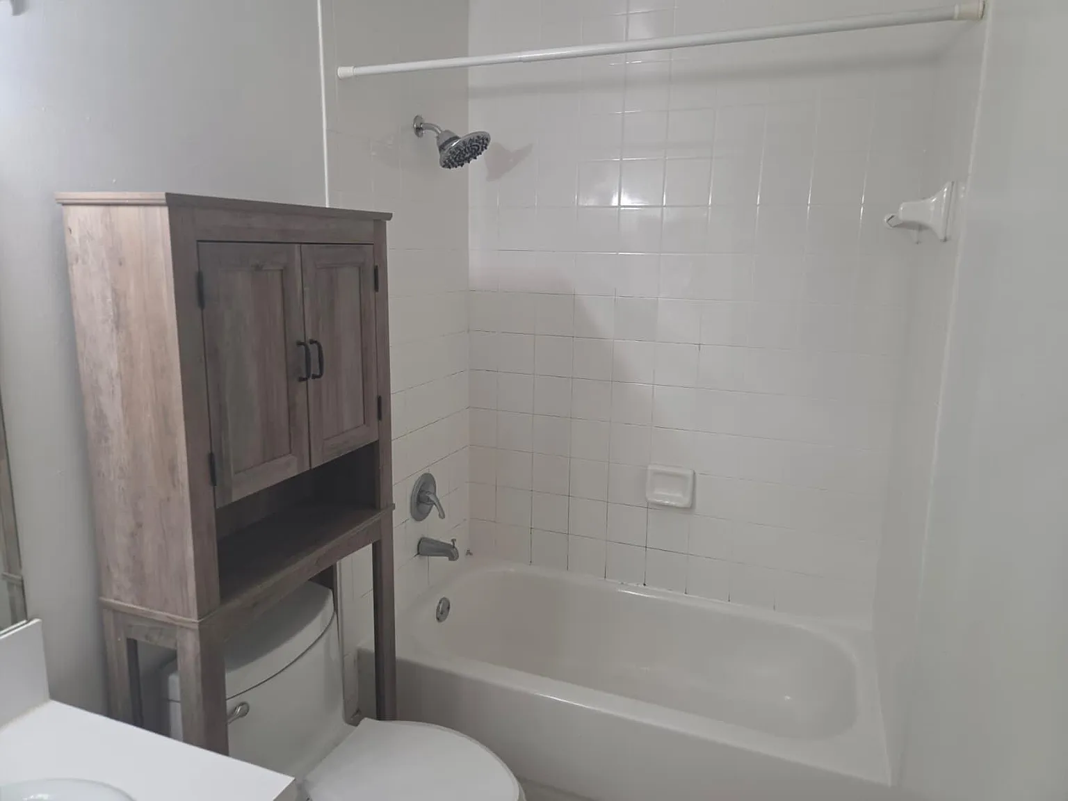 1 bed, 1.0 bath, 618 sqft, $1,875 — Photo 2