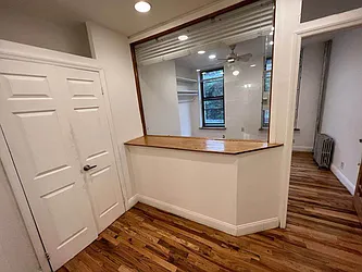Rented by KNOCKKNOCK LLC