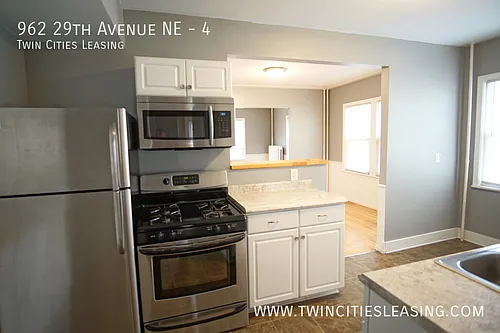 962 29th Ave NE Photo 1